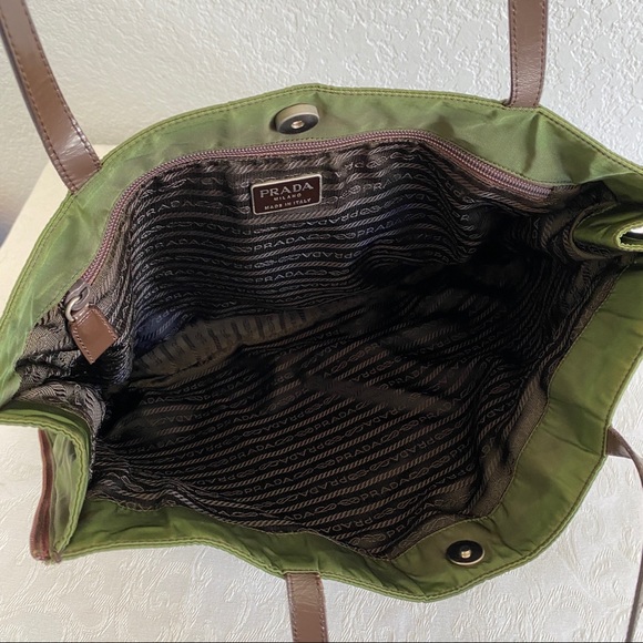 Prada army green large zip around expandable tote - Picture 11 of 13